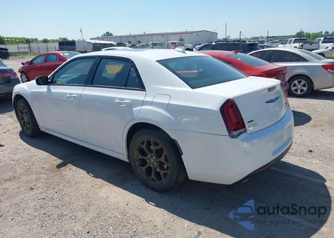 2019 Chrysler 300 300S Awd z USA, uszkodzony, nr VIN 2C3CCAGG2KH524170